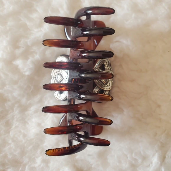 BRIGHTON HAIRCLIP with Hearts and BRIGHTON Heart Charm. - Picture 7 of 7